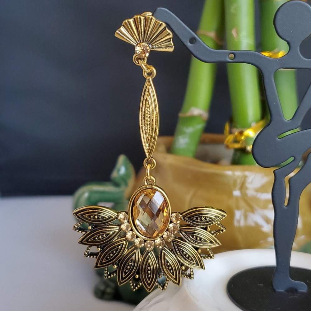 Fancy Earring - Picture 4 of 8